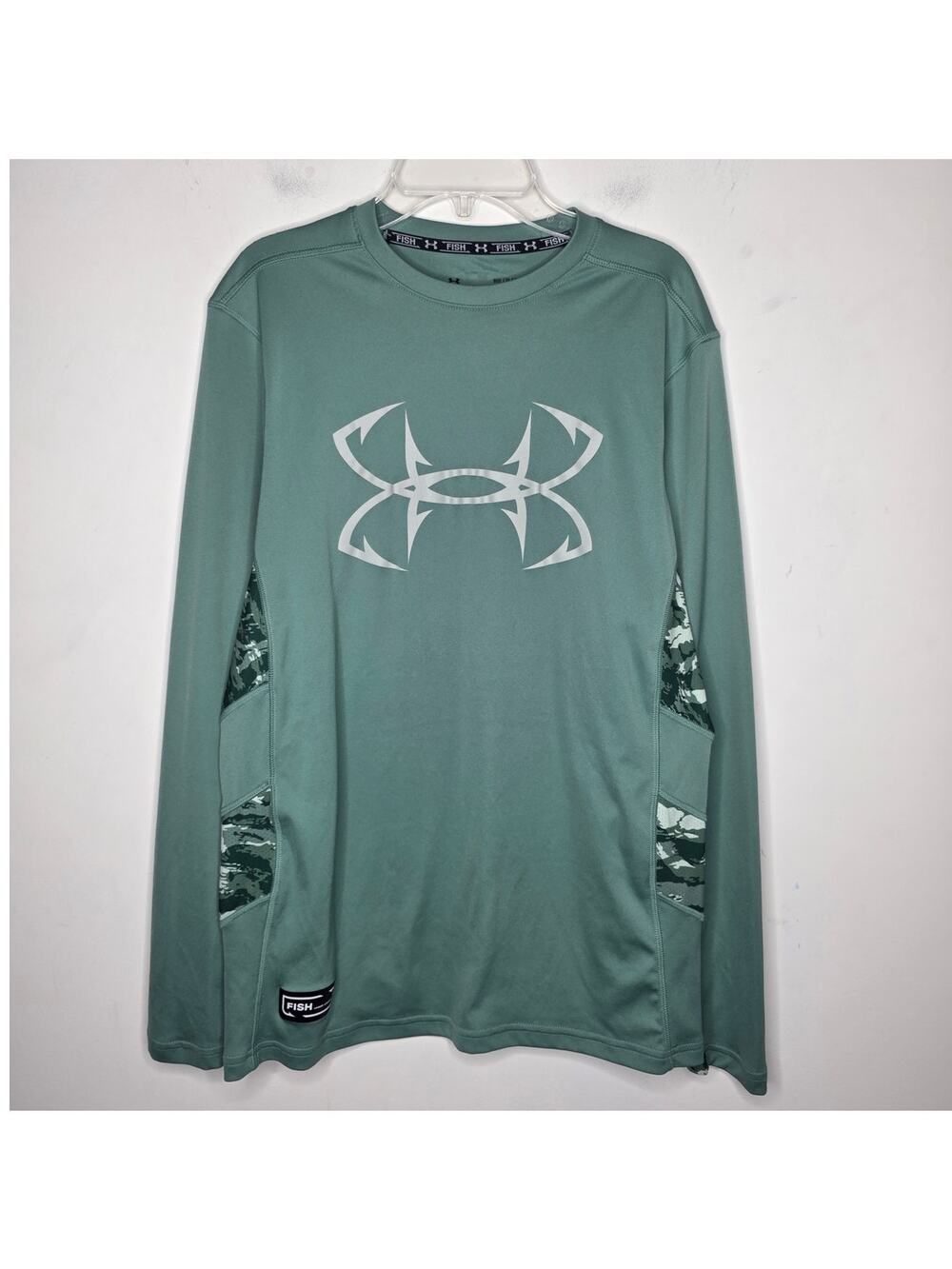 Under Armour Fish heat gear green camo long sleeve shirt - medium